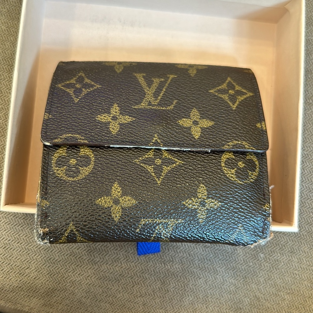 Authentic Louis Vuitton compact wallet - Picture 3 of 13